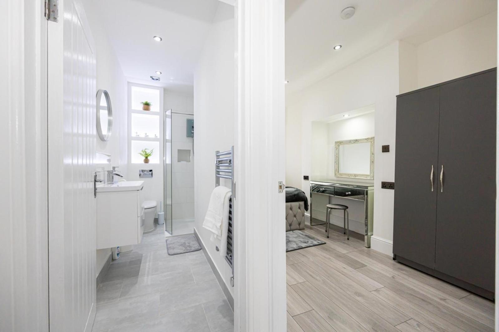 Westpoint Luxury Apartment Mánchester Habitación foto
